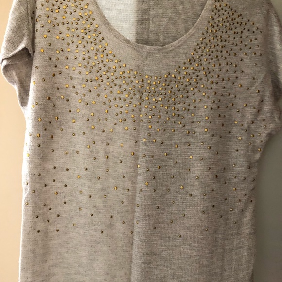 Tops - Picture 4 of 8